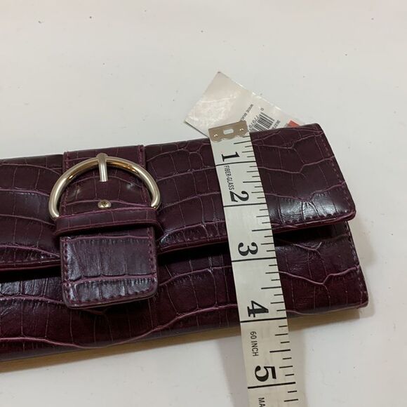 Mundi wristlet wallet. New with tags slim design with lots of storage spaces - Picture 7 of 7